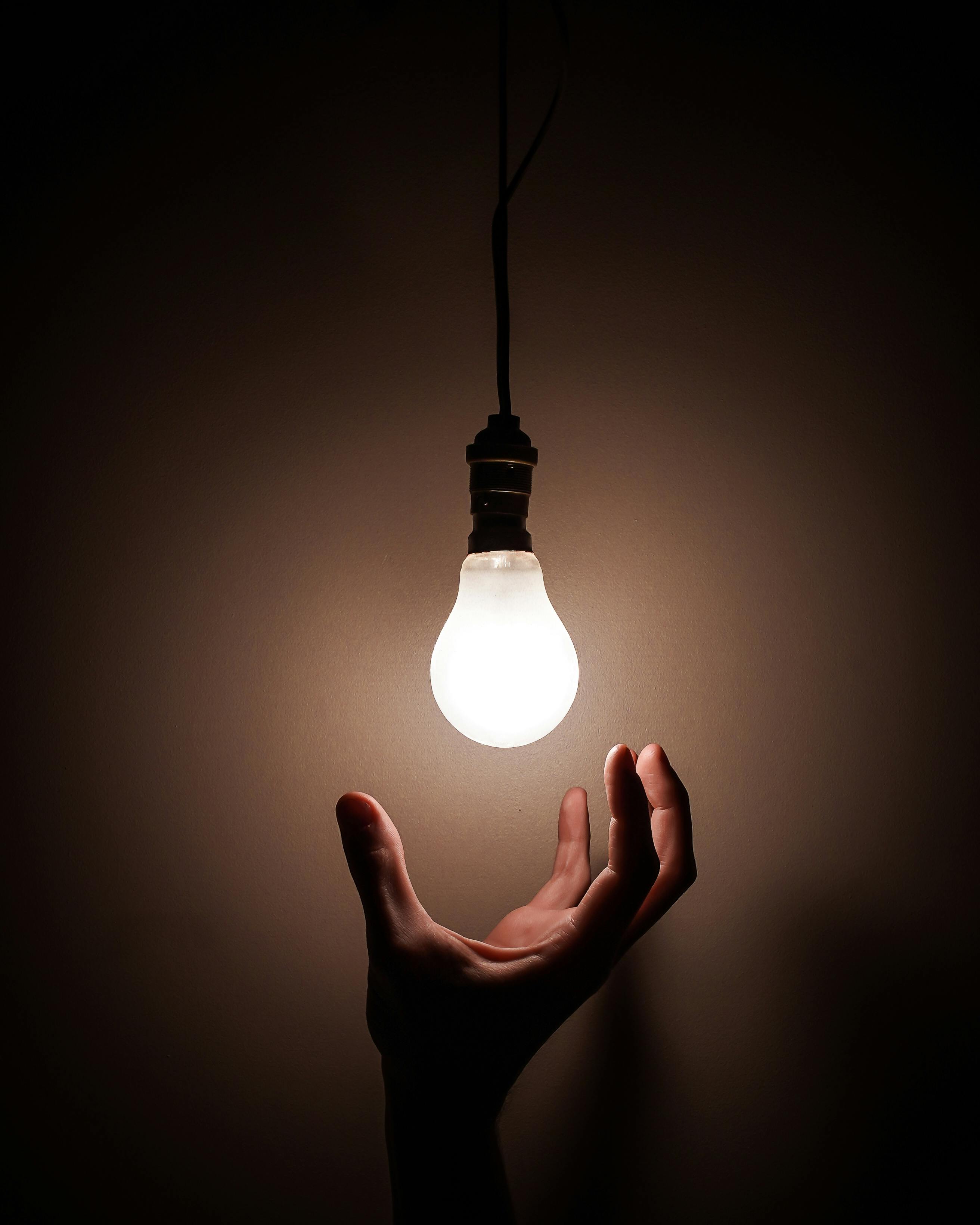 Effective Ways to Make Money on Social Media in 2025