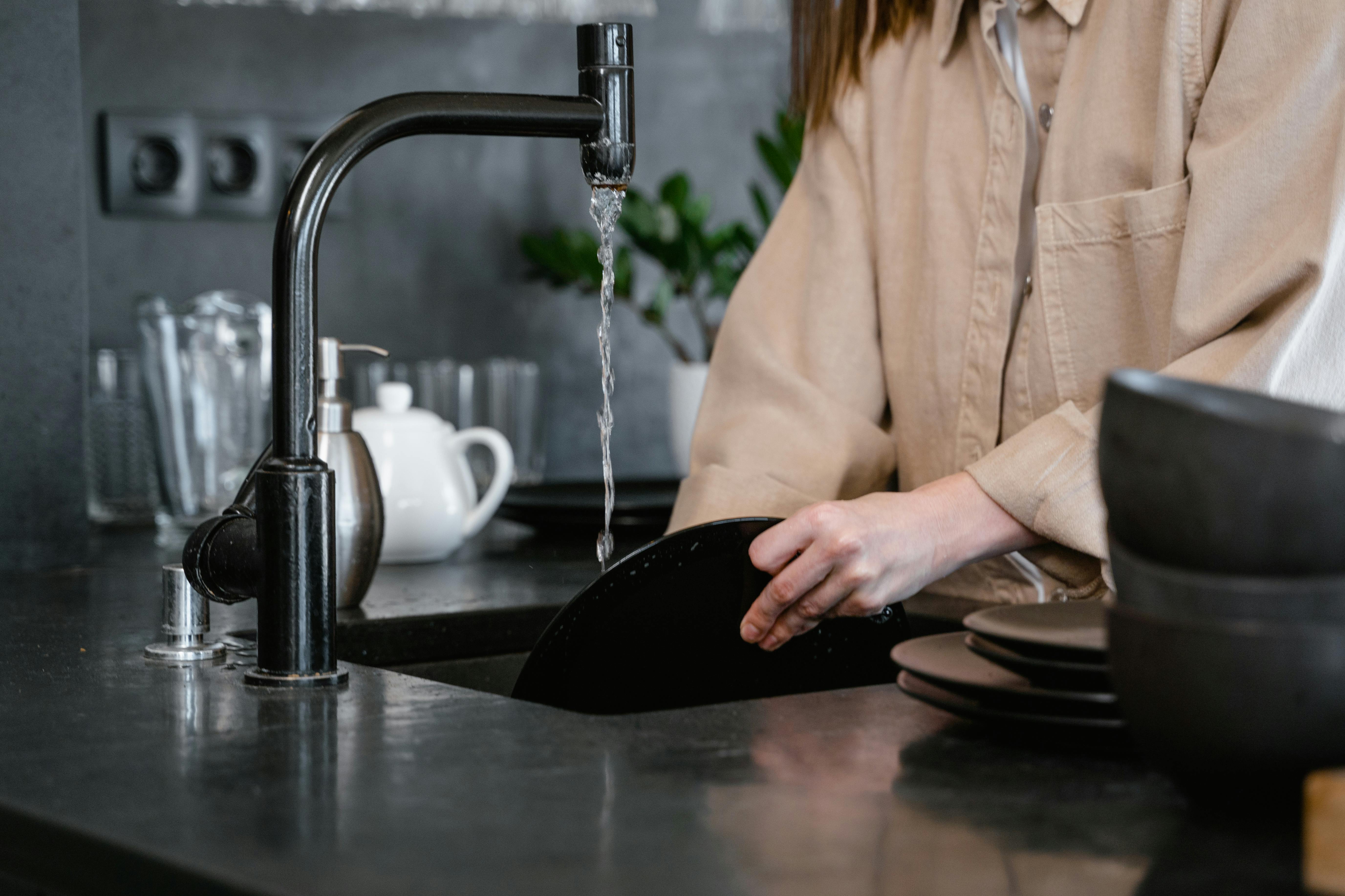 Smart Ways to Clean Retainers at Home: Effective Tips for 2025